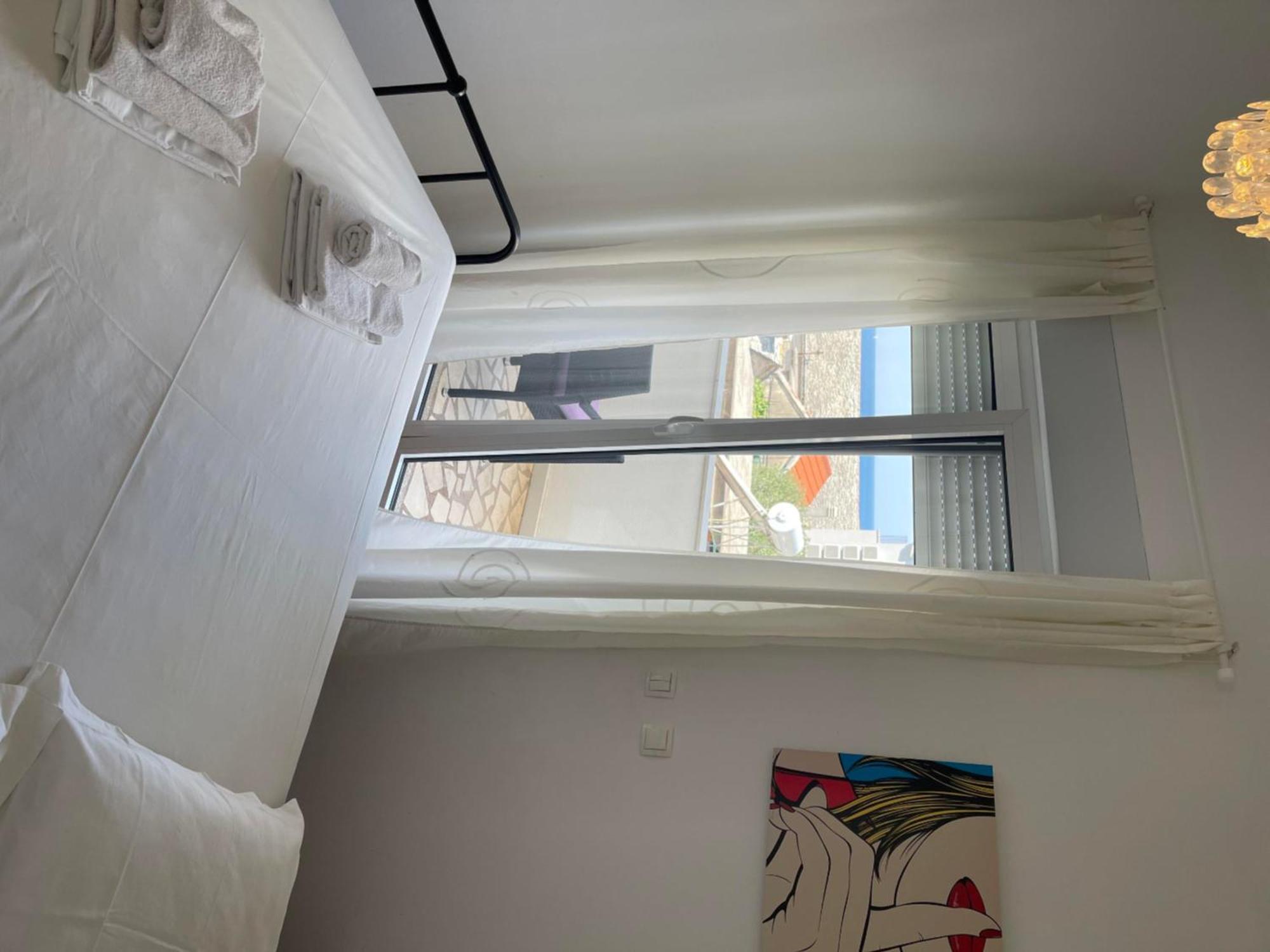 Leonardo Apartment
