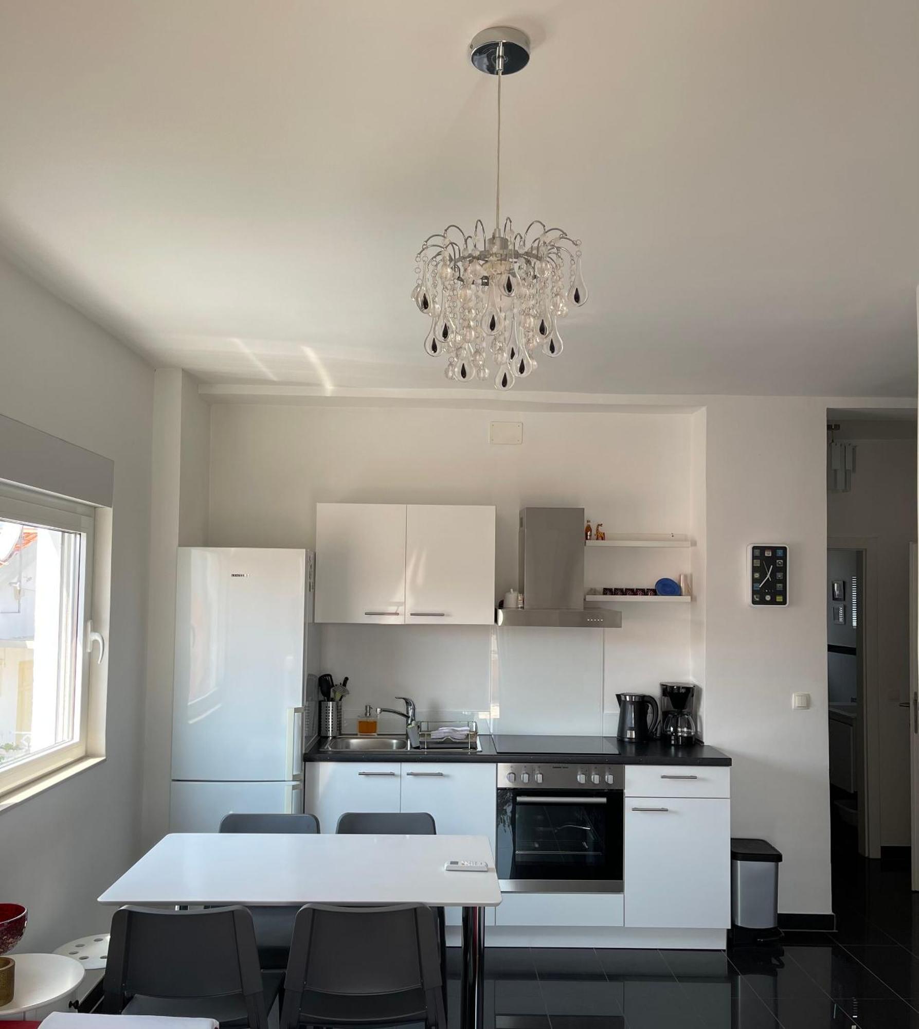 Leonardo Apartment *